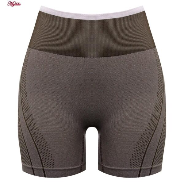 ست نیم تنه و شلوارک ورزشی زنانه ماییلدا مدل بدون فنر پددار کد 4486 رنگ قهوه ای