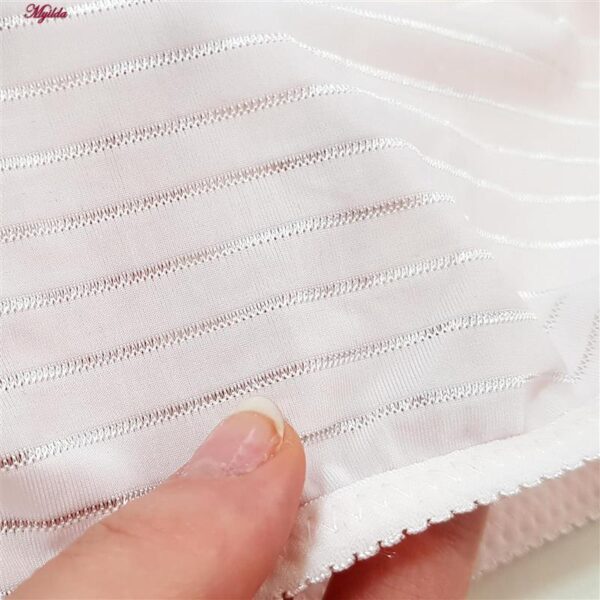 ست شورت و نیم تنه زنانه مدل 4526 رنگ صورتی ست شورت و نیم تنه زنانه مدل 4526 رنگ صورتی