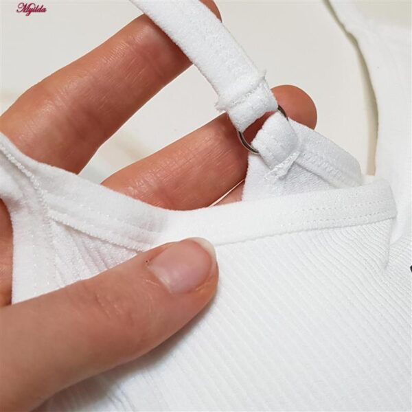 ست نیم تنه و شلوارک ورزشی زنانه ماییلدا مدل پددار بدون فنر کد 4580 رنگ سفید