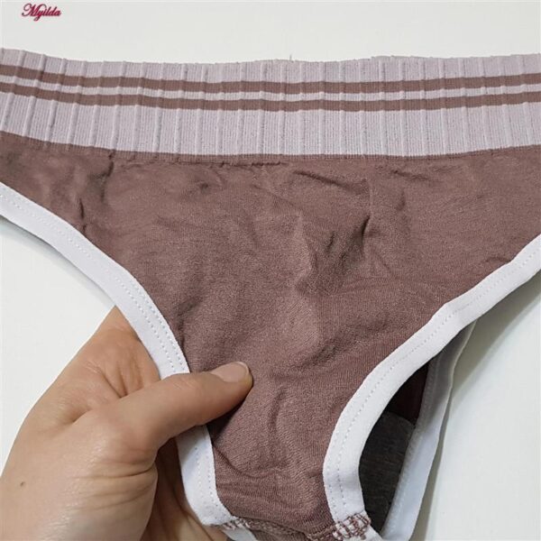 ست نیم تنه و شورت ورزشی زنانه ماییلدا مدل بدون فنر پددار کد 4751 رنگ نسکافه ای