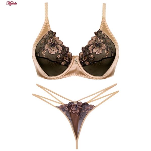 ست شورت و سوتین زنانه پانیذ مدل 9024-CR