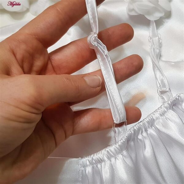 لباس خواب زنانه لورنزا مدل ساتن بند گلدار بغل نردبانی کد 4715-2004 رنگ سفید به همراه کش مو