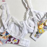 ست شورت و سوتین زنانه پانیذ مدل گلگلی گیپوری فنردار کد 9045