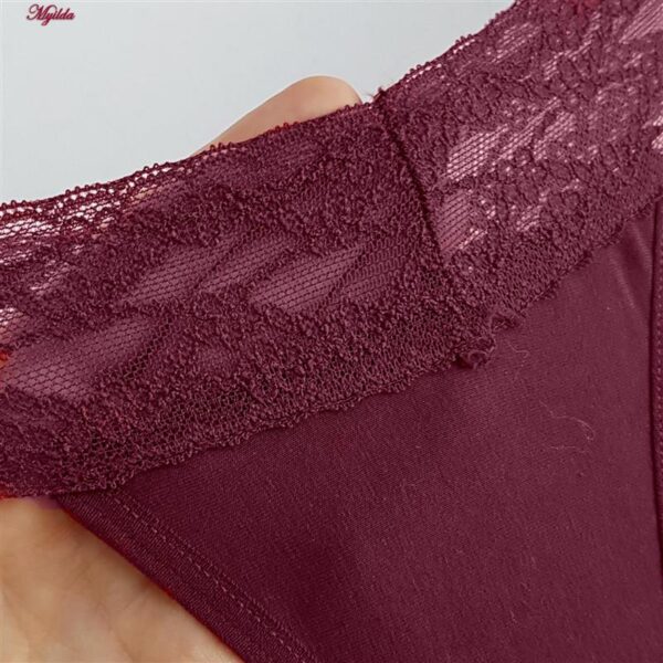 شورت زنانه برتا مدل 5156 رنگ زرشکی