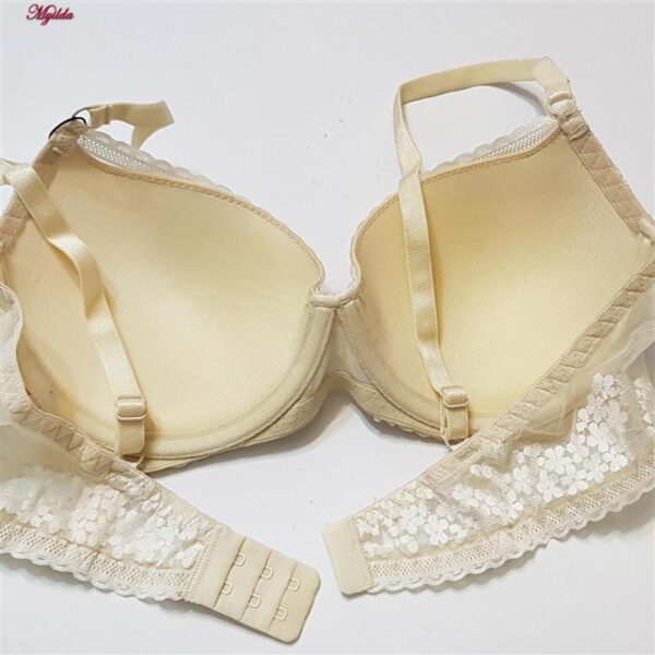 ست شورت و سوتین زنانه برتا مدل شکوفه بهاری فنردار کد 5121-6050-CC رنگ کرم