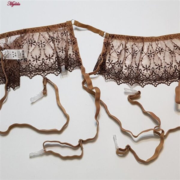 ست شورت و سوتین زنانه برتا مدل فنردار کد 5104-4041-BR رنگ قهوه ای به همراه نگهدارنده جوراب