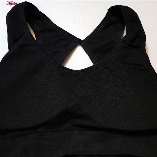 ست نیم تنه و شلوارک ورزشی زنانه ماییلدا مدل سیملس پشت چین دار پددار کد 5172 رنگ مشکی