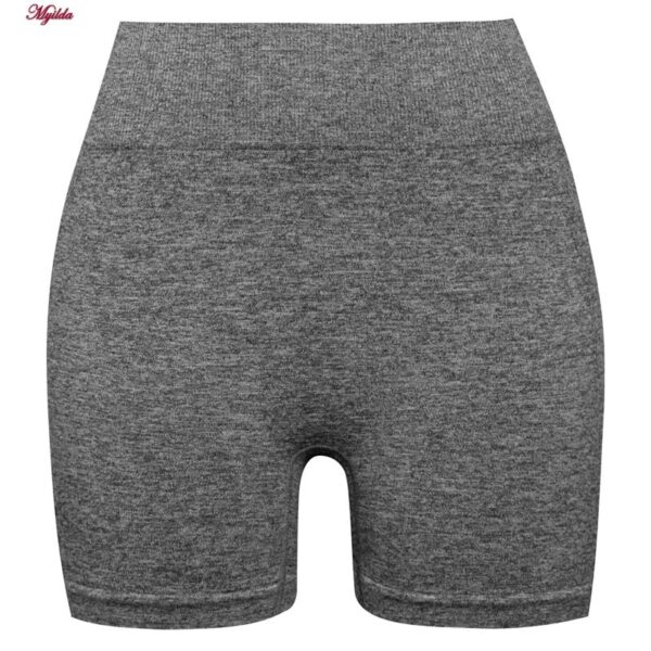 ست نیم تنه و شلوارک ورزشی زنانه ماییلدا مدل سیملس پشت چین دار پددار کد 5172 رنگ طوسی