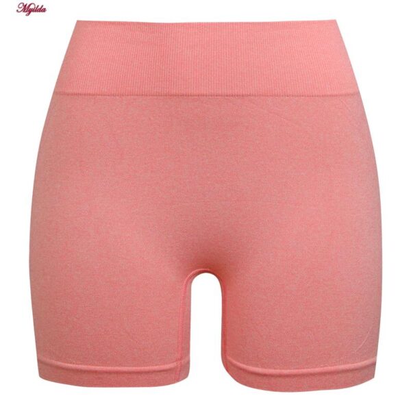 ست نیم تنه و شلوارک ورزشی زنانه ماییلدا مدل سیملس پشت چین دار پددار کد 5172 رنگ گلبهی