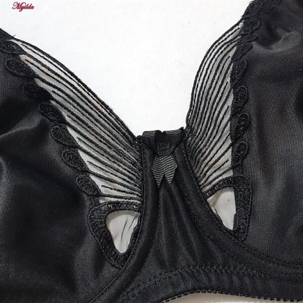 سوتین زنانه لین مدل پرسی فنردار طرح پروانه کد 4680-744 رنگ مشکی