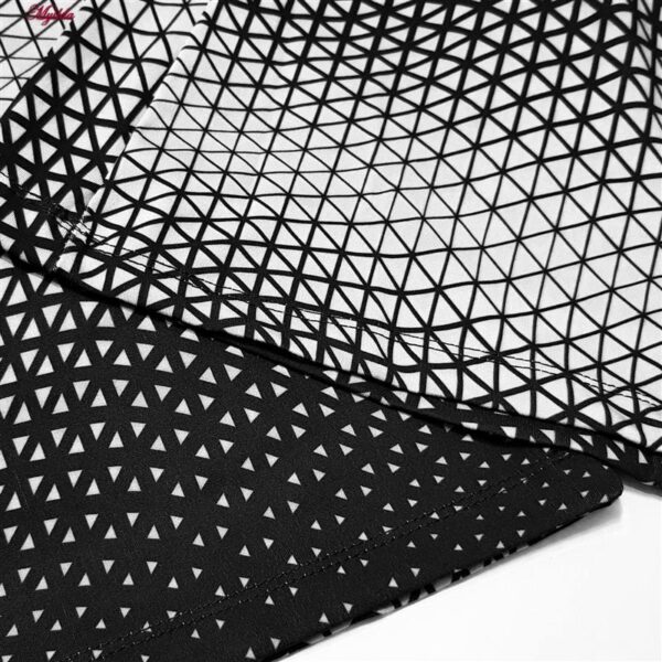 ست گرمکن و شلوار ورزشی زنانه مدل یقه زیپدار کد 5219-704-1 رنگ سفید