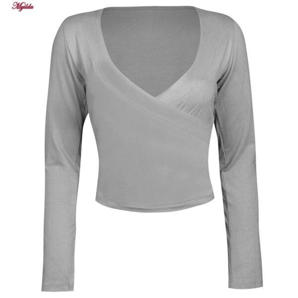 ست تی شرت و شلوارک ورزشی زنانه مدل 5223-697p رنگ طوسی