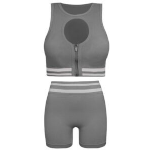 ست نیم تنه و شلوارک ورزشی زنانه ماییلدا مدل زیپ دار پشت چین دار کد 5243-8319 رنگ طوسی