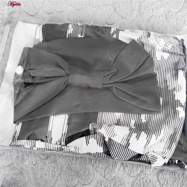 ست تی شرت و شلوار ورزشی زنانه مدل 5231-734p رنگ خاکستری به همراه هدبند