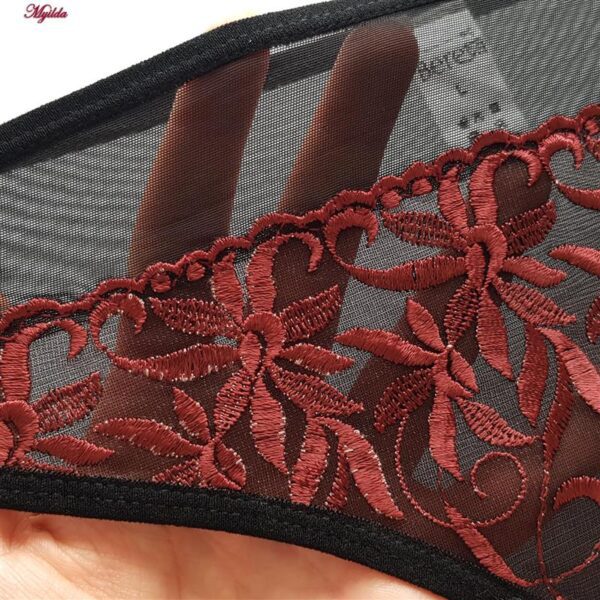 ست شورت و سوتین زنانه برتا مدل فنردار گیپور کد 4695-2020 N