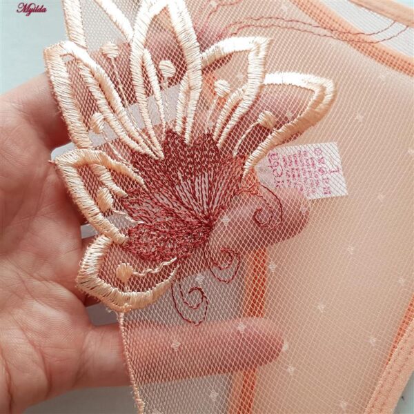 ست شورت و سوتین زنانه برتا مدل فنردار گیپور کد 4695-2020LC