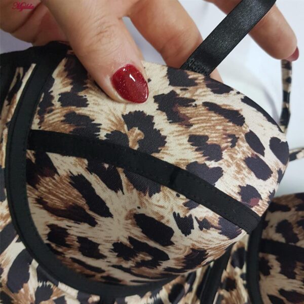 ست شورت و سوتین زنانه ماییلدا مدل اسفنجی نیم جک پایه بلند هارنس دار کد 5460-813