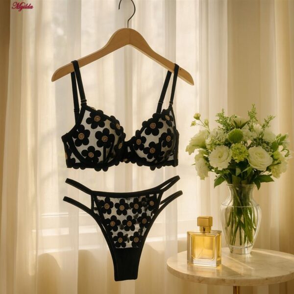 ست شورت و سوتین زنانه کارنا رز مدل فنردار کد 5425