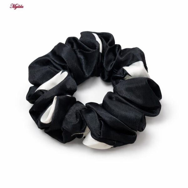 لباس خواب زنانه ماییلدا مدل ساتن ابریشم کد 5661-2031 به همراه اسکرانچی مو