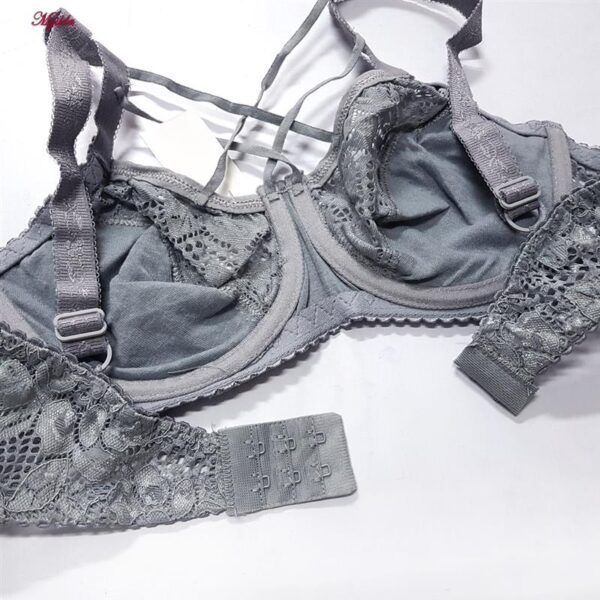 ست شورت و سوتین زنانه ماییلدا مدل گیپور هارنس دوبل فنردار کد 5664