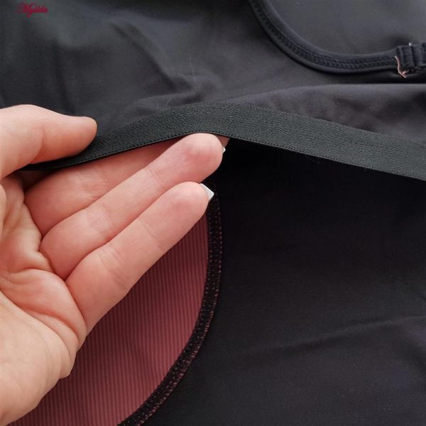 نیم تنه ورزشی زنانه کیو سی اند اف ای مدل پد دار بدون فنر کد 4230-4