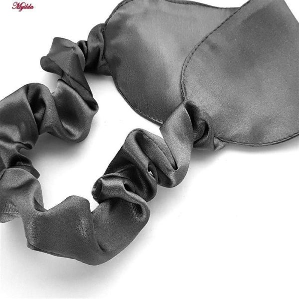 لباس خواب زنانه ماییلدا مدل ساتن کد 3685-2034 به همراه چشم بند