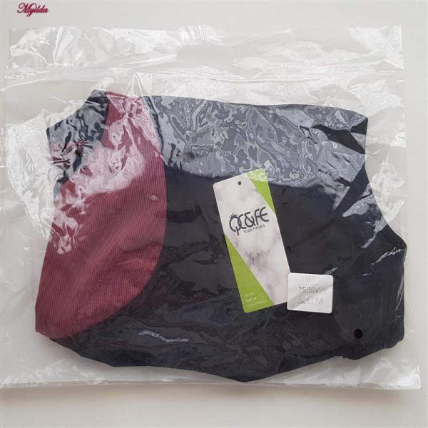 نیم تنه ورزشی زنانه کیو سی اند اف ای مدل پد دار بدون فنر کد 4230-4