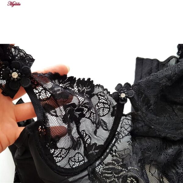 لباس خواب زنانه ماییلدا مدل فنردار فانتزی کد 4758-8017 رنگ مشکی به همراه شورت و جوراب