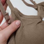 ست نیم تنه و شلوارک ورزشی زنانه ماییلدا مدل پددار بدون فنر کد 4580 رنگ قهوه ای