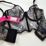 ست شورت و سوتین زنانه برتا مدل فنردار گیپوری کد 4740-1061 رنگ مشکی