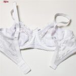 ست شورت و سوتین زنانه پانیذ مدل گیپوری فنردار کد 9036-4