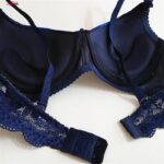 ست شورت و سوتین زنانه پانیذ مدل پوش آپ فنردار کد 4799 رنگ سرمه ای