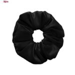 لباس خواب زنانه لورنزا مدل ساتن بند گلدار بغل نردبانی کد 4715-2000 رنگ مشکی به همراه کش مو