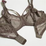 ست شورت و سوتین زنانه کارنا رز مدل فنردار هارنس کد 4862-2023 رنگ قهوه ای