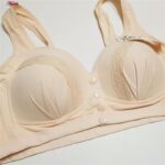 سوتین بارداری ماییلدا مدل کاپ اسفنجی دکمه دار کد 4773 رنگ کرم