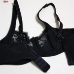 سوتین زنانه اما مدل فنردار دانتل کد 4921-3100 رنگ مشکی