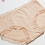 شورت زنانه ماییلدا مدل سیملس لبه گیپوری کد 4970 رنگ کرم
