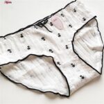 شورت زنانه ماییلدا مدل گلهای بهاری کد 4973 رنگ مشکی