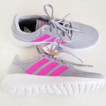 کفش آدیداس اصل طوسی با خط صورتی کد SH93
