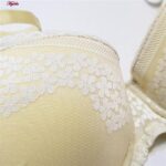 ست شورت و سوتین زنانه برتا مدل شکوفه بهاری فنردار کد 5121-6050-CC رنگ کرم