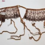 ست شورت و سوتین زنانه برتا مدل فنردار کد 5104-4041-BR رنگ قهوه ای به همراه نگهدارنده جوراب