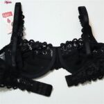 سوتین زنانه لین مدل فنردار کد 4680-415 رنگ مشکی