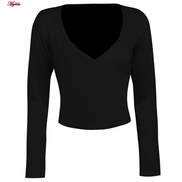 ست تی شرت و شلوارک ورزشی زنانه مدل 5223-697P رنگ مشکی