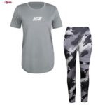 ست تی شرت و شلوار ورزشی زنانه مدل 5231-734p رنگ طوسی به همراه هدبند