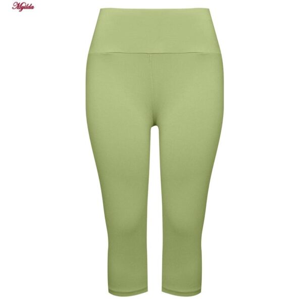 ست تی شرت و شلوارک ورزشی زنانه مدل 5223-697P رنگ سبز