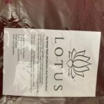 باکس لباس لوتوس مدل ریبون