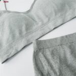 ست شورت و نیم تنه ورزشی زنانه ماییلدا مدل 5368