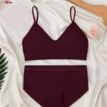 ست نیم‌تنه و شلوارک ورزشی زنانه ماییلدا مدل 5368