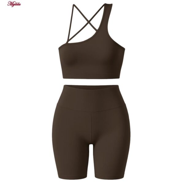 ست نیم‌تنه و شلوارک ورزشی زنانه ماییلدا مدل 5409-7106