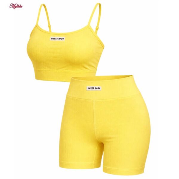 ست نیم‌تنه و شلوارک ورزشی زنانه ماییلدا مدل 5633